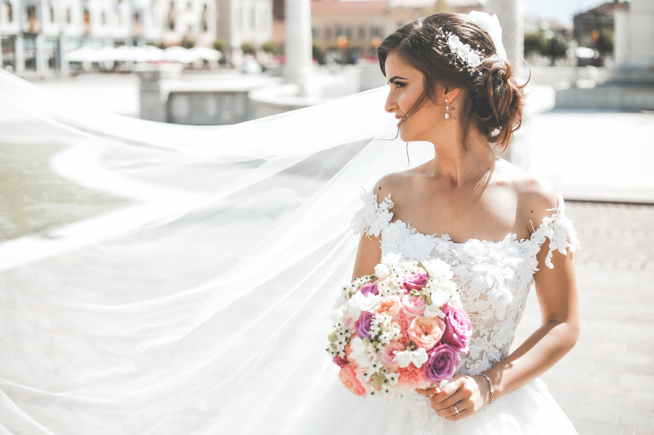 What Should You Know About AcidFree Wedding Dress Box